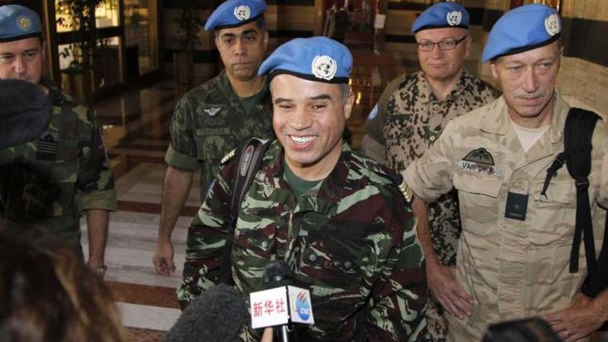 Un coronel de los «cascos azules» de la ONU, a su llegada a Damasco.