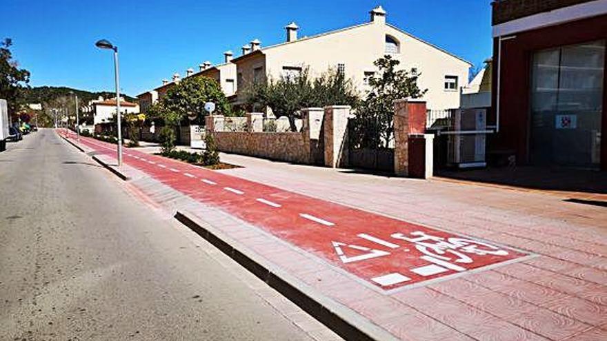 Palamós Més tram de carril bici al carrer Nàpols