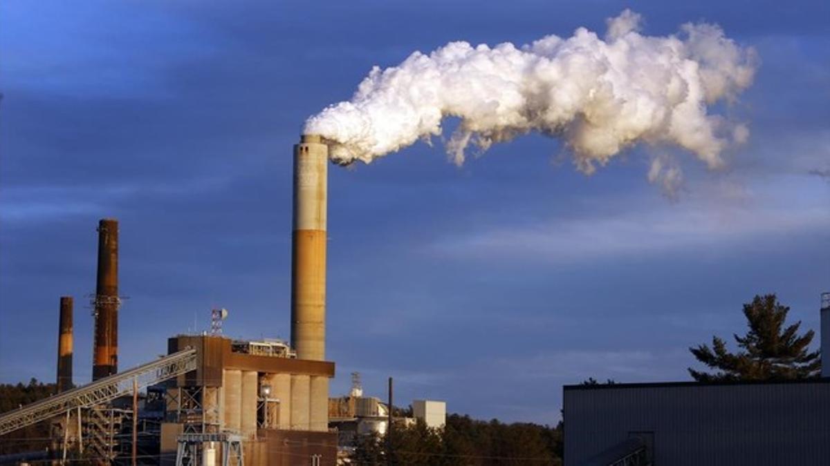 Chimeneas de la central de Merrimack, en Bow, Estados Unidos.