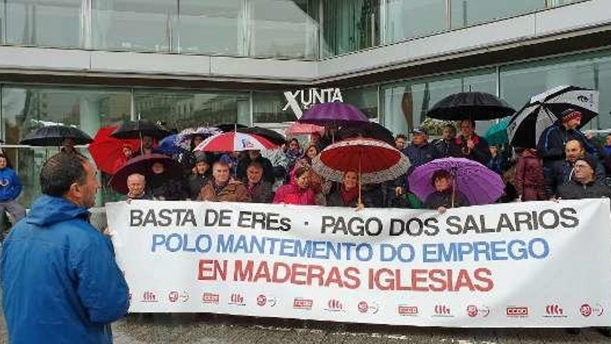 Protesta en Vigo contra otro ERE de Maderas Iglesias
