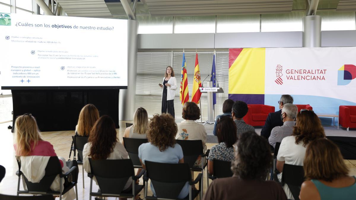 Mónica García Melón durante su intervención en el encuentro.