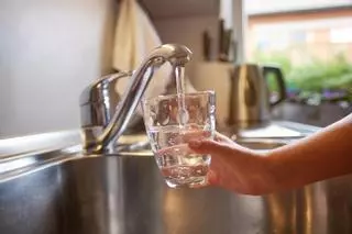 Deu consells per reduir la teva despesa d’aigua en un estiu de sequera extrema