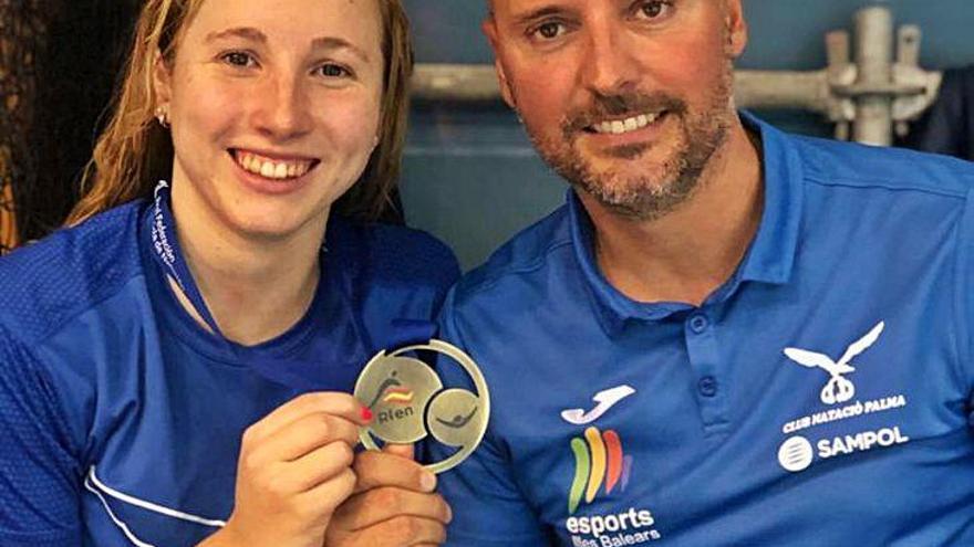 Diez medallas y una mínima mundialista en la primera jornada del Campeonato de España de natación