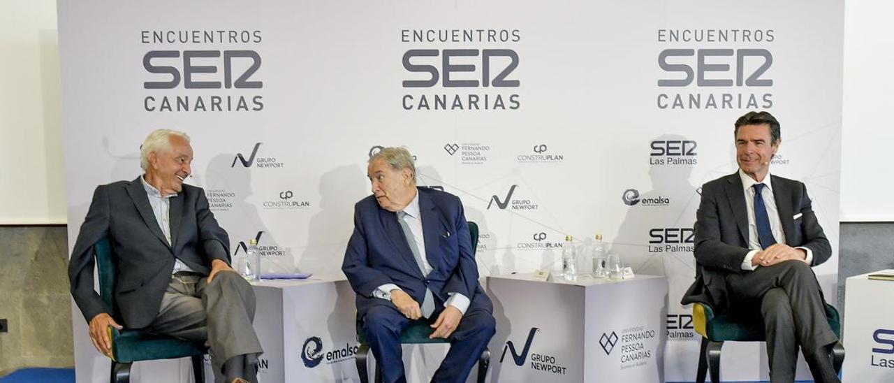 Debate sobre el futuro de Canarias a cargo de Saavedra, Soria y Mauricio.