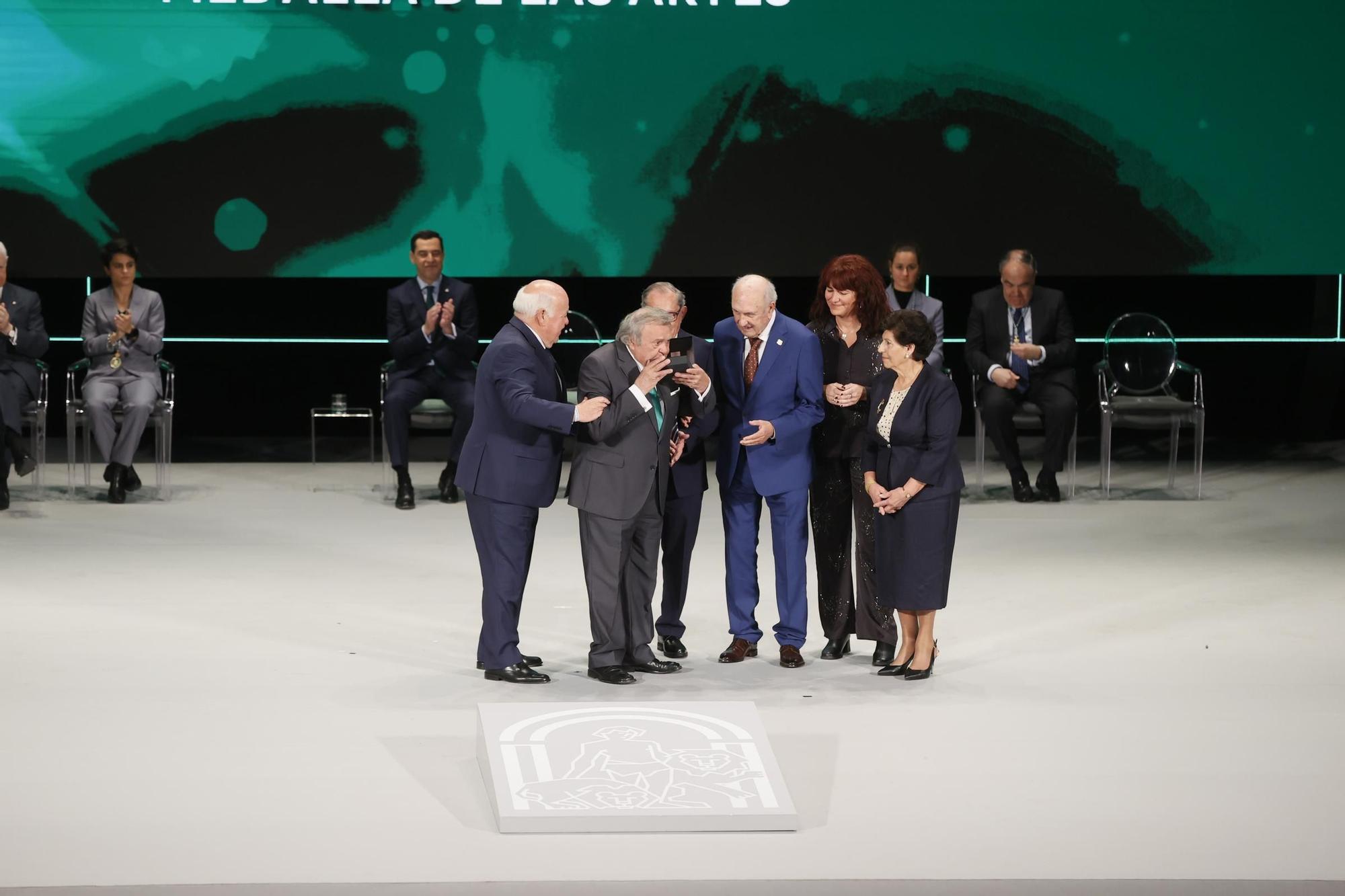 La gala del 28-F y la entrega de Medallas de Andalucía 2024, en imágenes