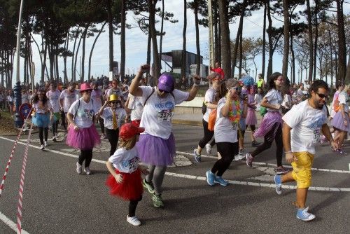 Samil se tiñe de múltiples colores con la Holi Run