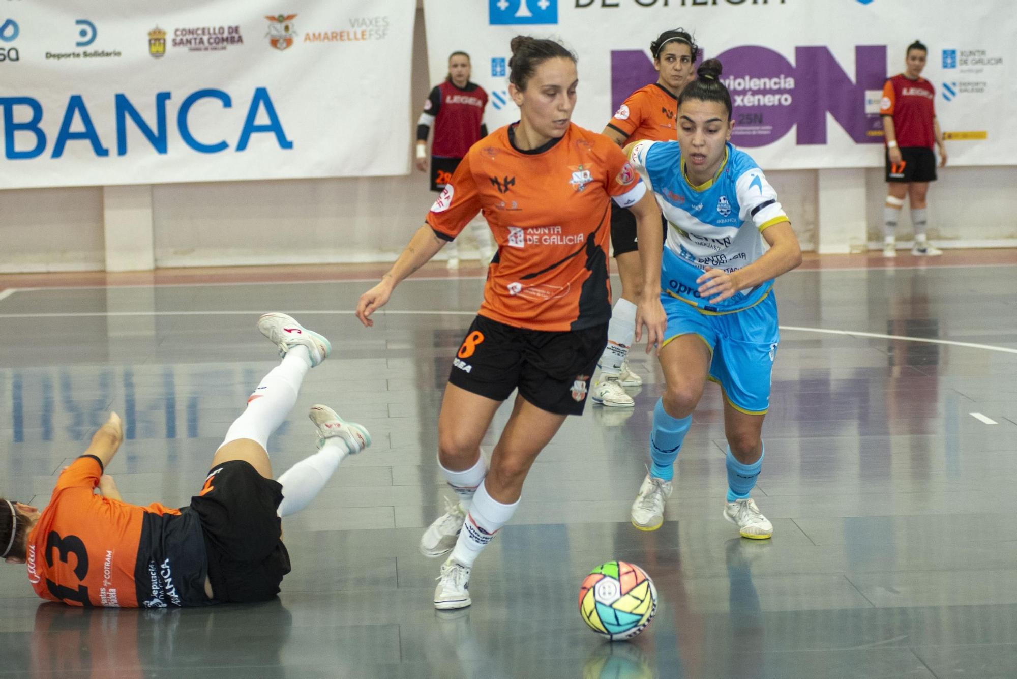 3 - 1 | El Viaxes Amarelle domina al Marín Futsal sobre la pista de Os Rosales
