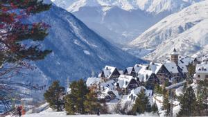 Activitats en la natura i vida cultural en un enclavament únic