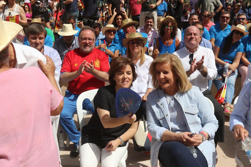 Sáenz de Santamaría se lanza a la conquista del PP desde Málaga