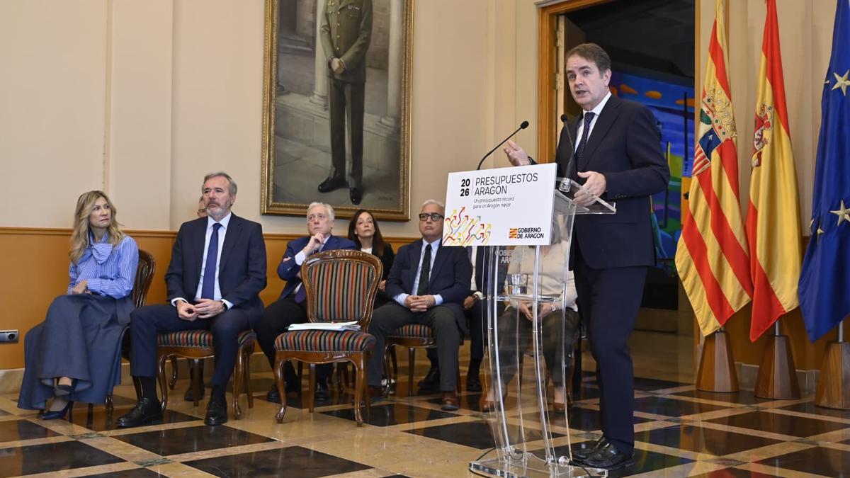 Roberto Bermúdez de Castro durante la presentación del proyecto de presupuestos de Aragón 2026.