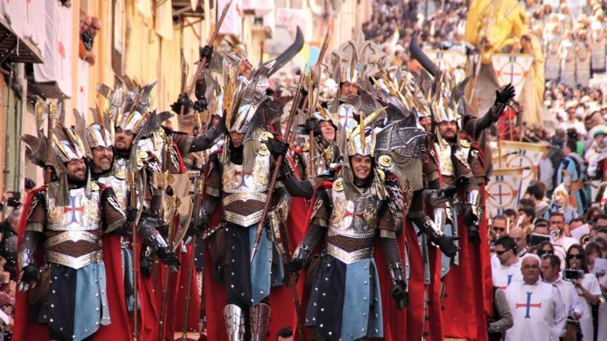 Uno de los momentos vividos durante las últimas Entradas de Moros y Cristianos de Alcoy, a principios de mayo de 2019.