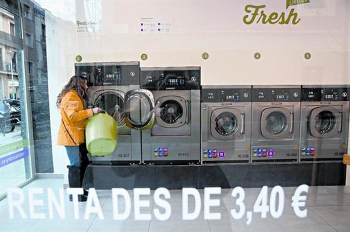 AUTOSERVICIO Nueva lavandería en Sants, entre Vallespir y Melcior de Palau. AUTOSERVICIO Nueva lavandería en Sants, entre Vallespir y Melcior de Palau.
