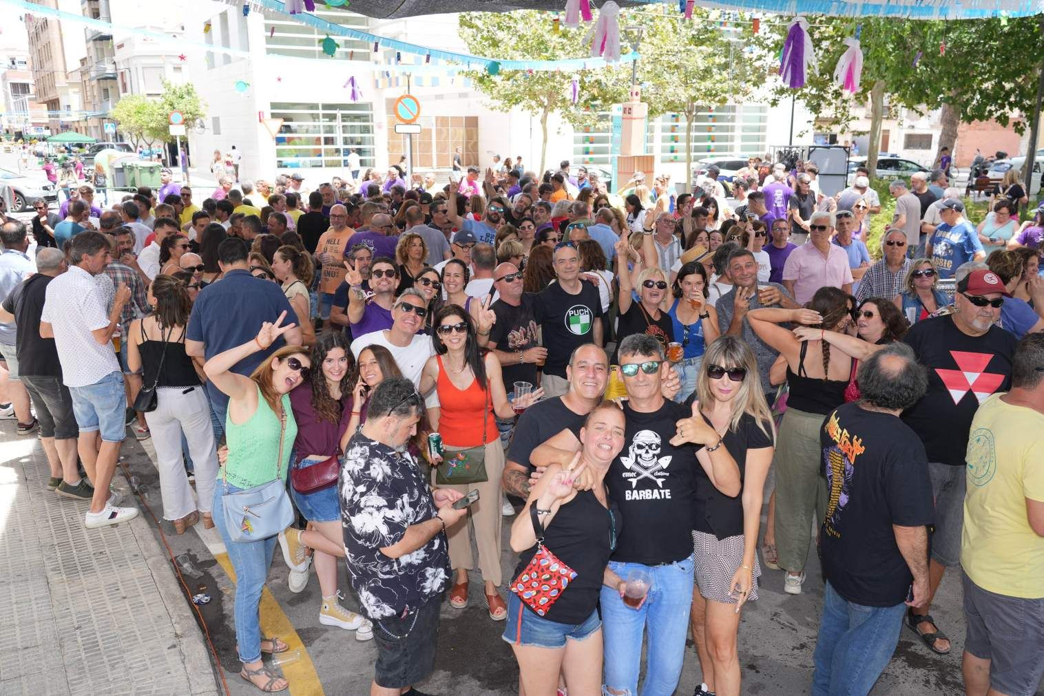 El Grau da inicio a las fiestas de Sant Pere con pólvora, bous y música