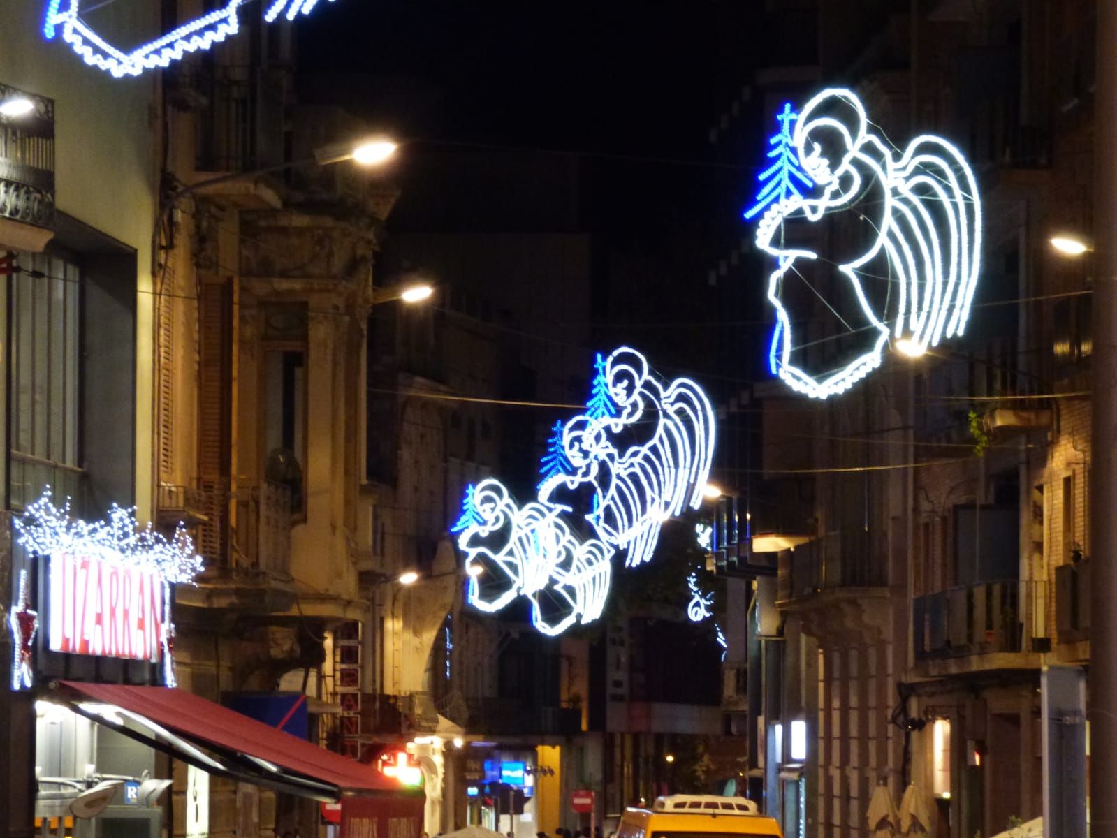 Figueres transforma els seus carrers i places en un conte de Nadal