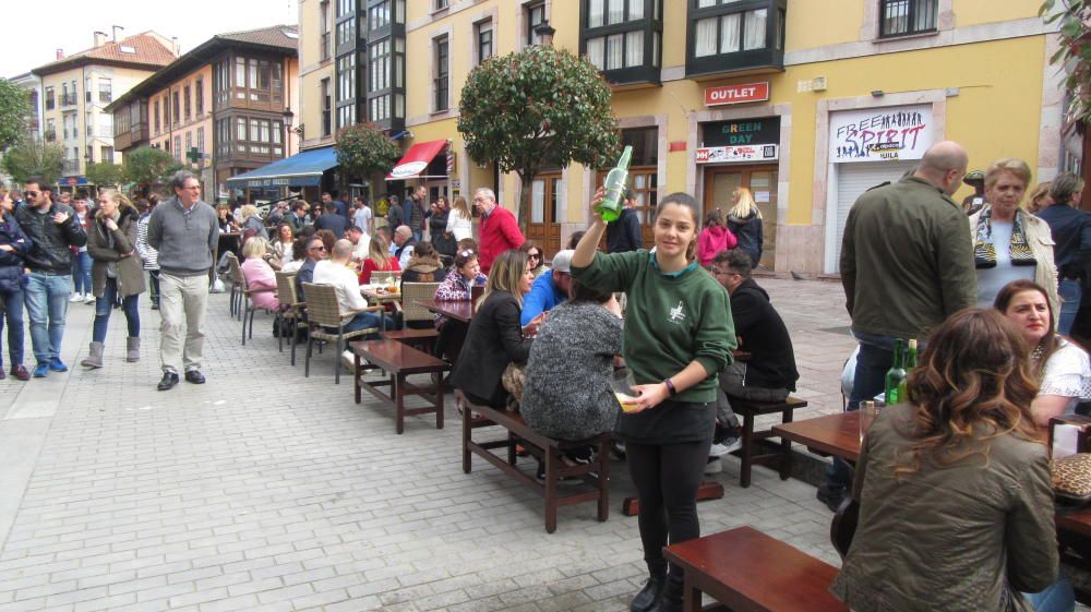 Jornada calurosa en Asturias tras el paso de la "Bestia del Este".