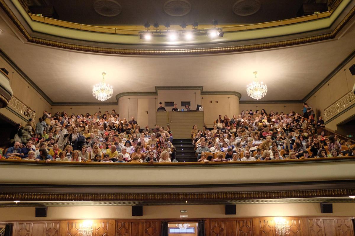 Así fue el emocionante estreno de "Campeones" en el teatro Filarmónica de Oviedo
