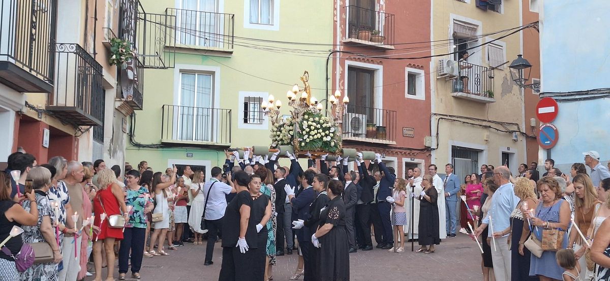 La procesión de Santa Marta, protagonista de las fiestas de La Vila