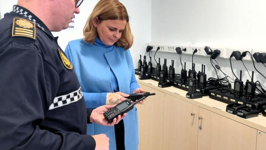 Almassora moderniza la comunicación de la Policía Local con nuevas emisoras