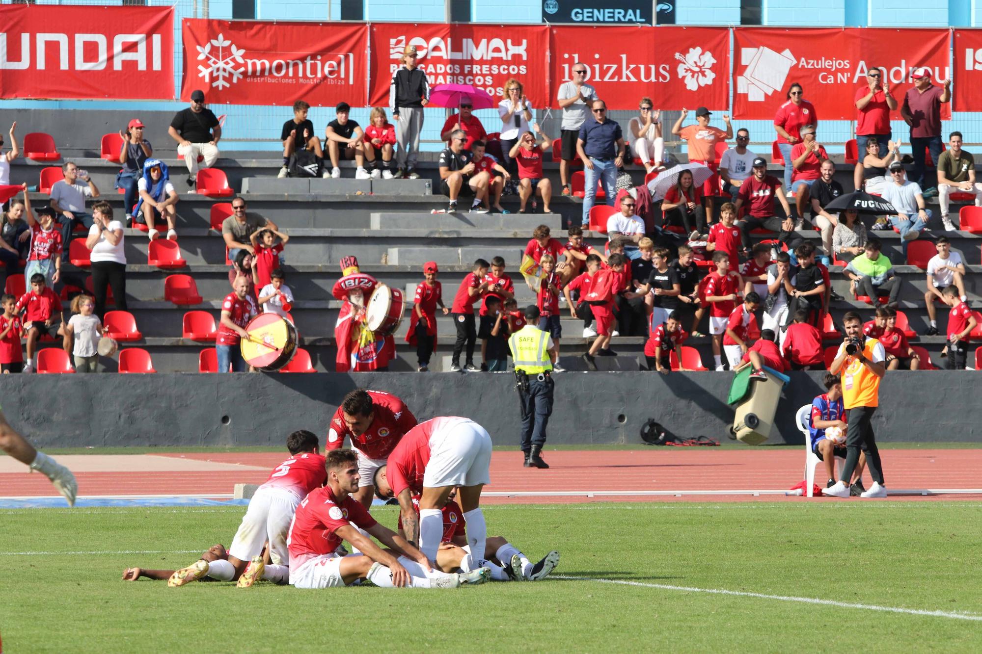 Fotos del partido CD Ibiza - Rayo Majadahonda