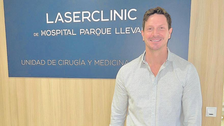 El Dr. Eugenio Peluffo,  responsable del servicio de cirugía plástica del Hospital Parque Llevant.