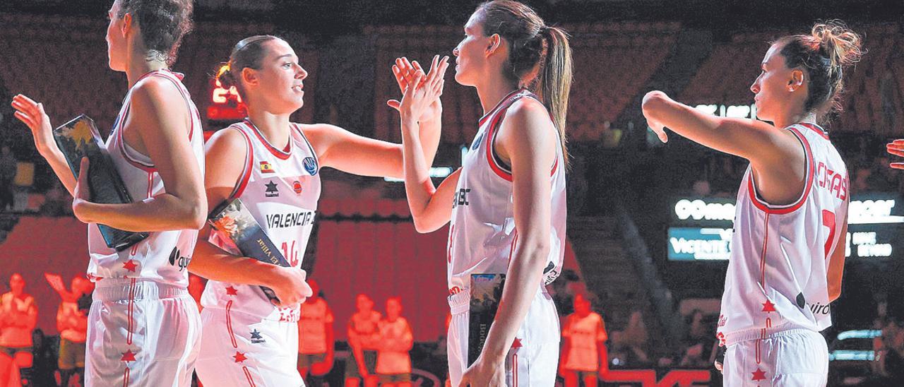 Partido de Euroleage Women entre el Valencia Basket y el ACS Sepsi SIC