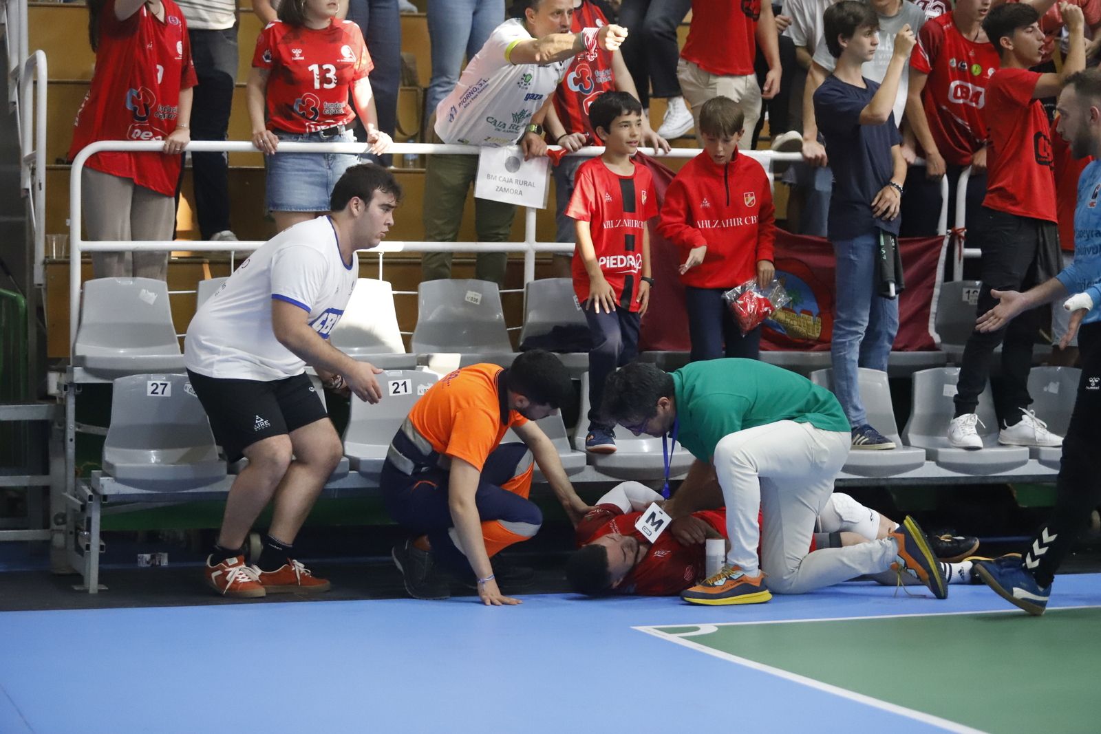 El Cajasur Córdoba BM - Handbol Sant Cugat en imágenes