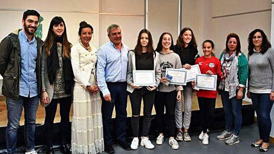 Carral premia obras sobre la mujer de alumnos