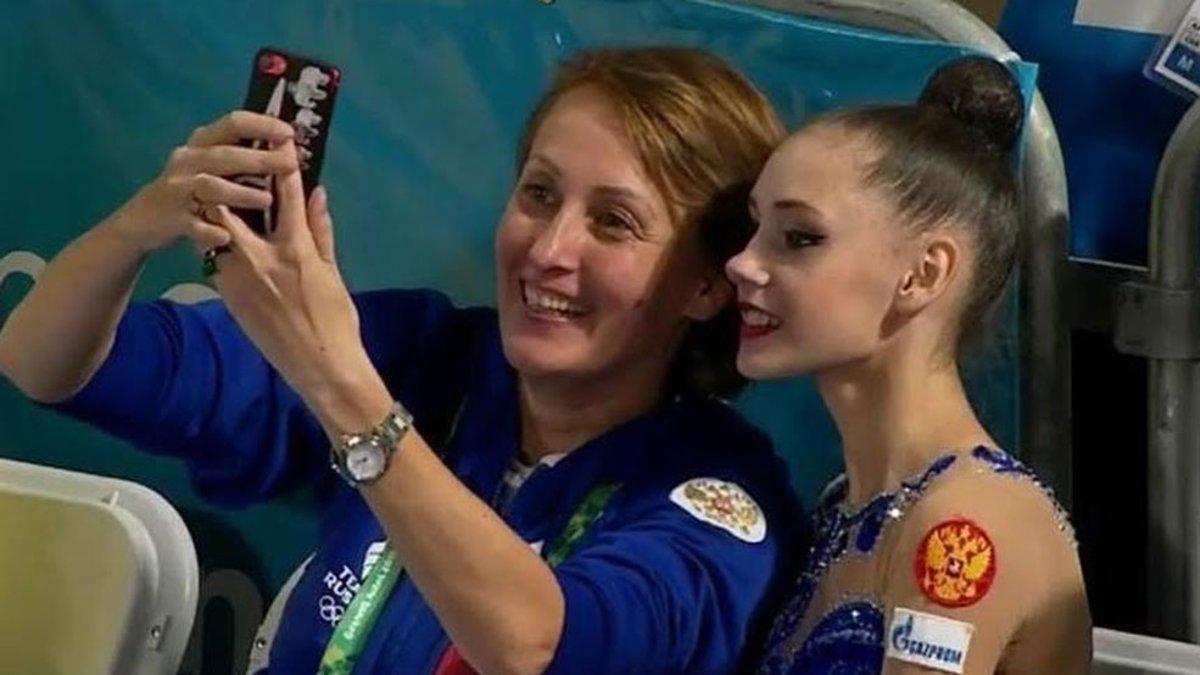 La entrenadora rusa Amira Zaripova visita Torrdembarra