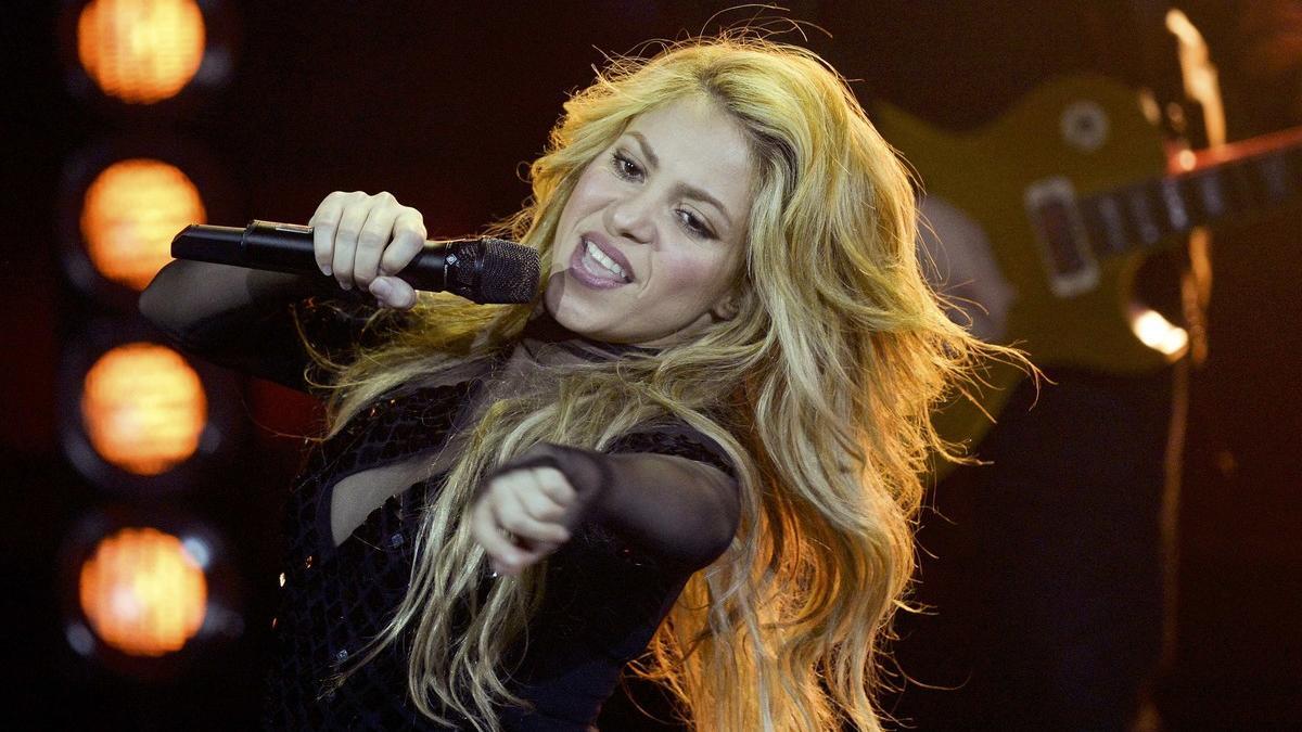 Shakira reanudará su gira tras suspenderla por enfermedad