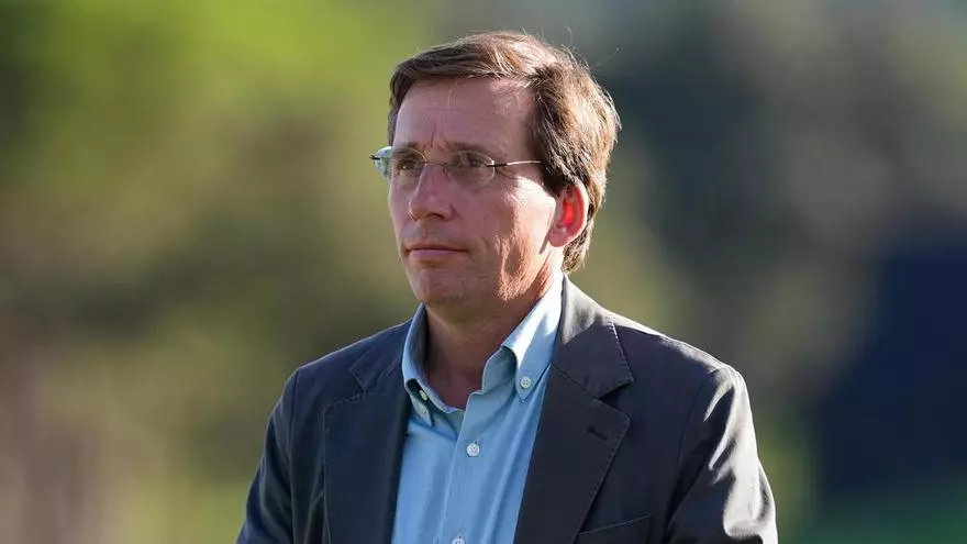 Almeida, sobre la acampada en Sol: "Que den la cara y expliquen por qué siguen"