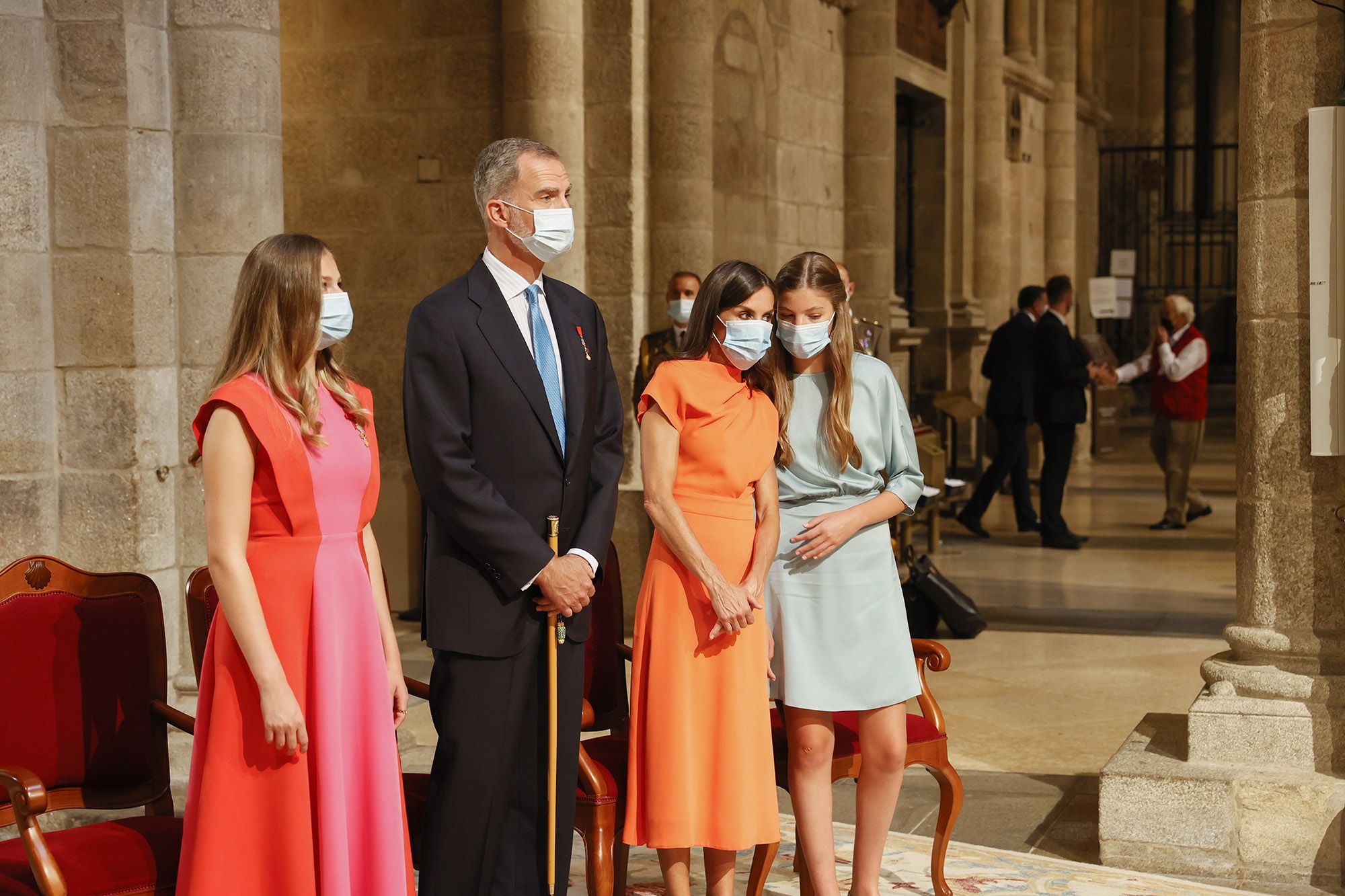 El rey Felipe VI realiza la Ofrenda al Apóstol acompañado de la reina Letizia y las infantas