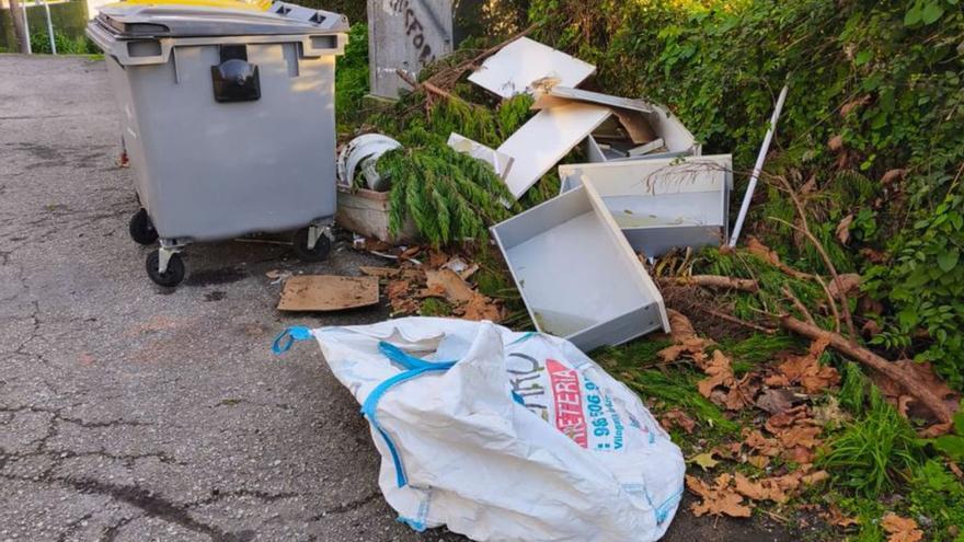 Punto de residuos habitual en Sobradelo  | FDV