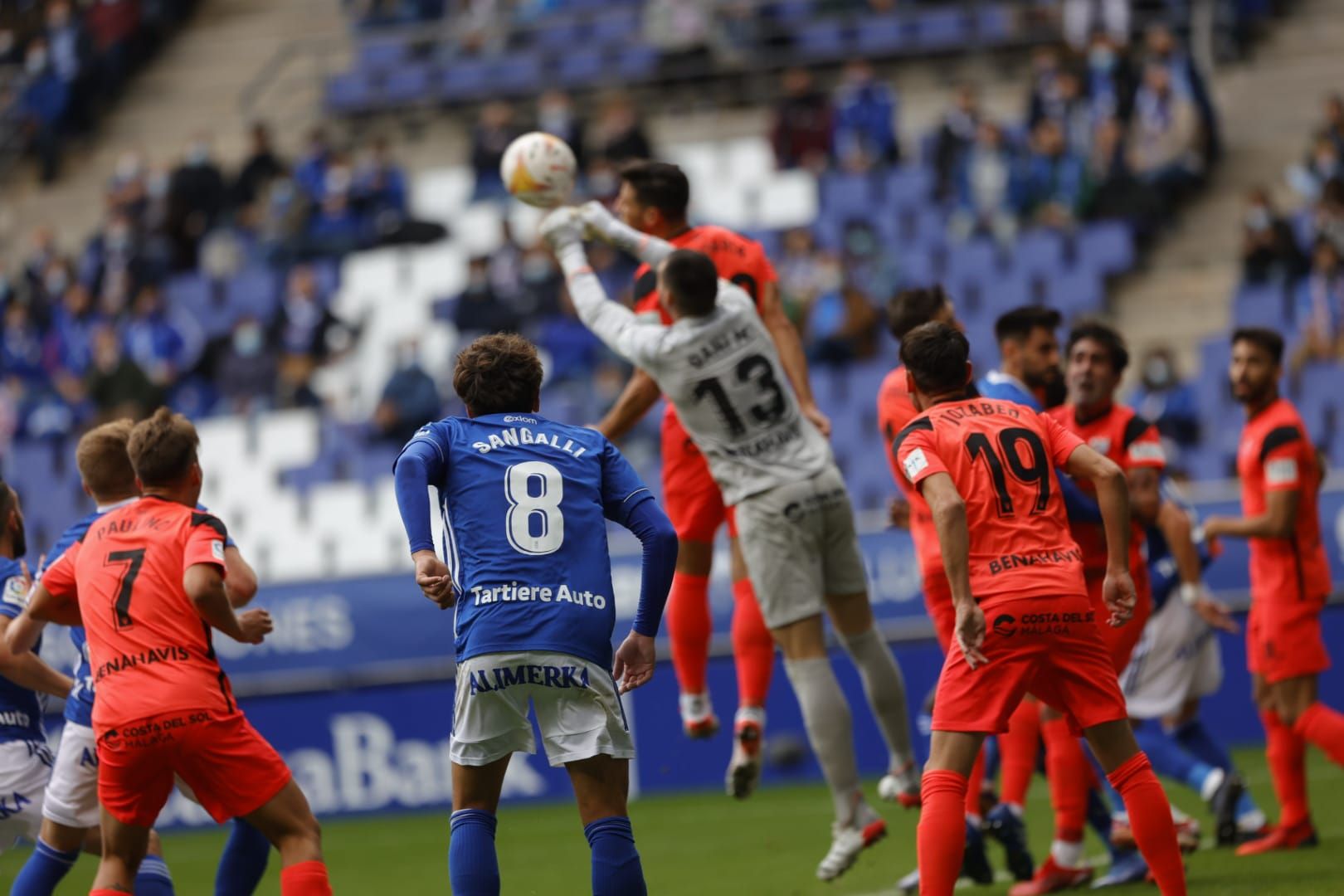 El partido del Oviedo, en imágenes