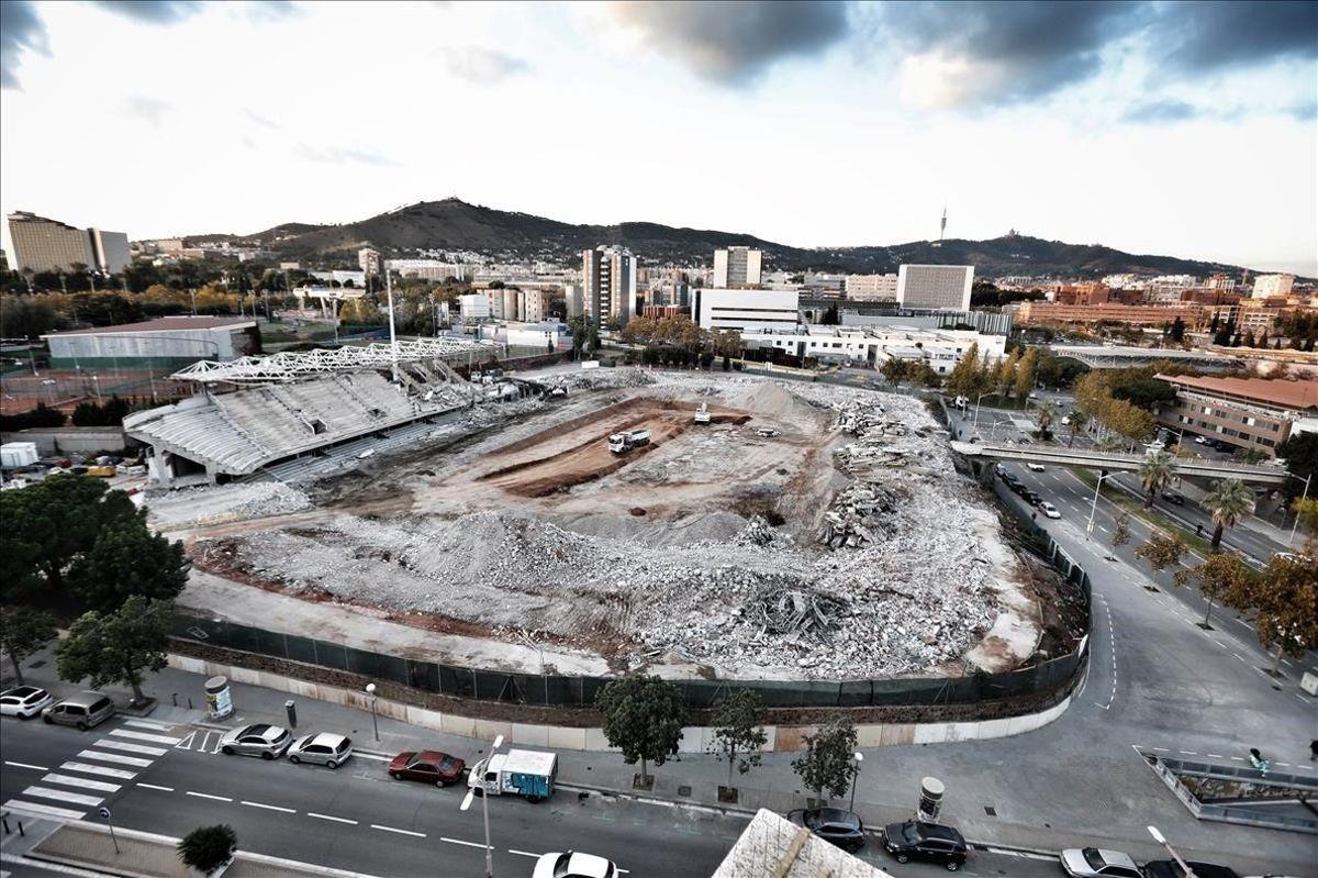 Imagen de archivo de las obras de derribo del Miniestadi.