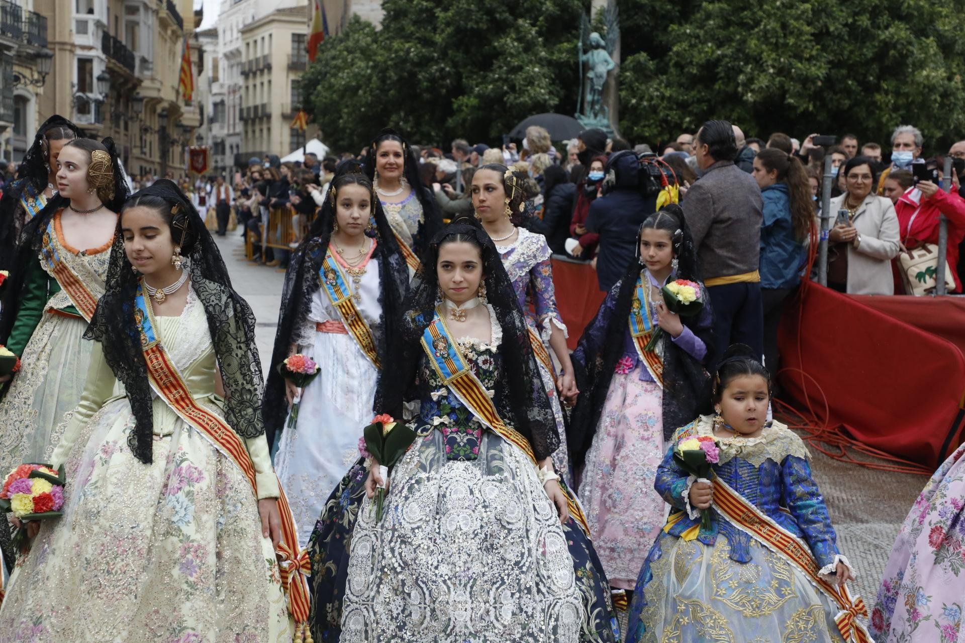 Búscate en el primer día de Ofrenda por la calle Quart (entre las 115.30 y las 17.00 horas)