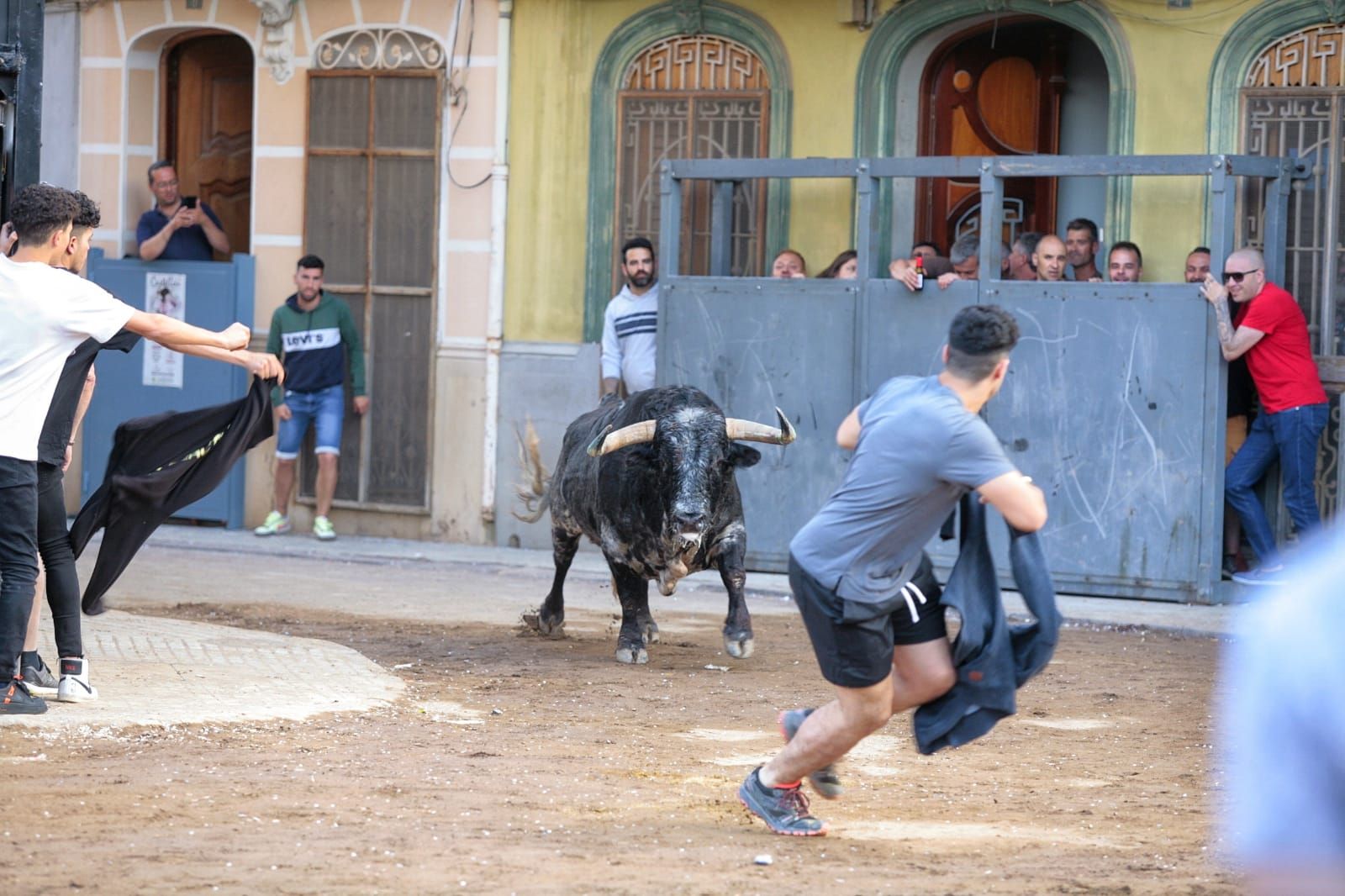 Las mejores imágenes de la jornada de toros del miércoles en Almassora