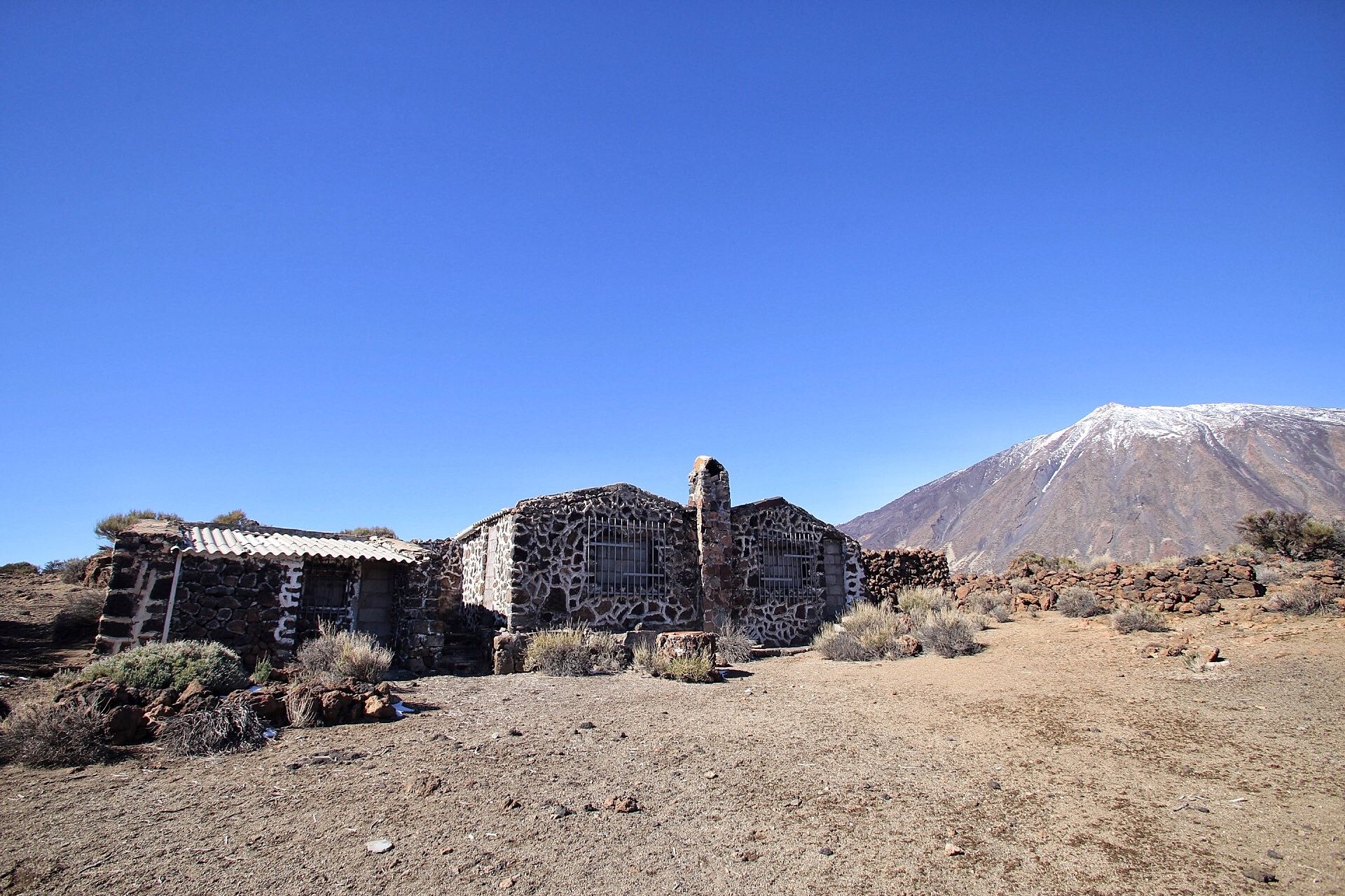 Recorrido por el antiguo sanatorio del Teide