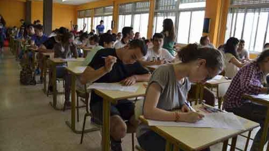 Estudiantes realizando la PAU hace unas semanas.