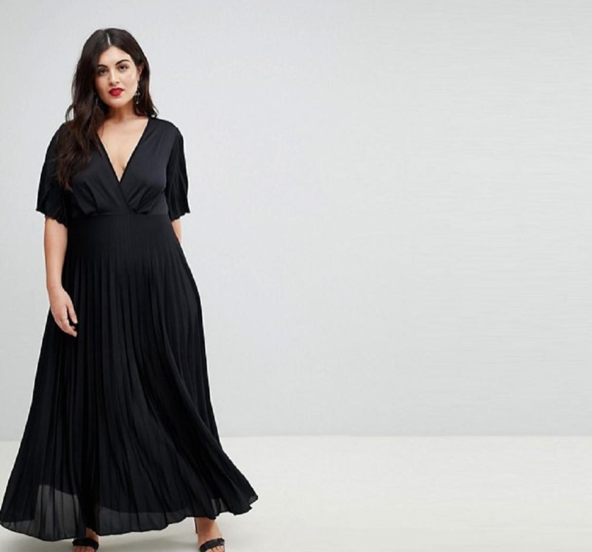 El vestido plisado estilo kimono, de ASOS DESIGN Curve