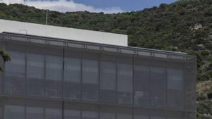 Les acomiadades de l’Institut Carreras presenten demanda a Europa per desprotecció