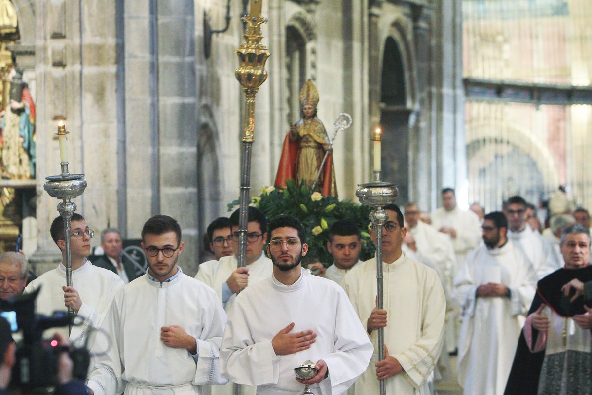 La procesión en honor a San Martiño.