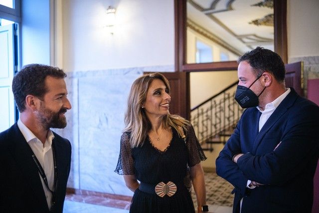 Acto institucional del Día de Canarias en el Teatro Guimerá