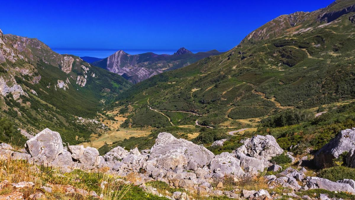 Una de las rutas más sorprendentes se recorre entre Córdova y Segovia