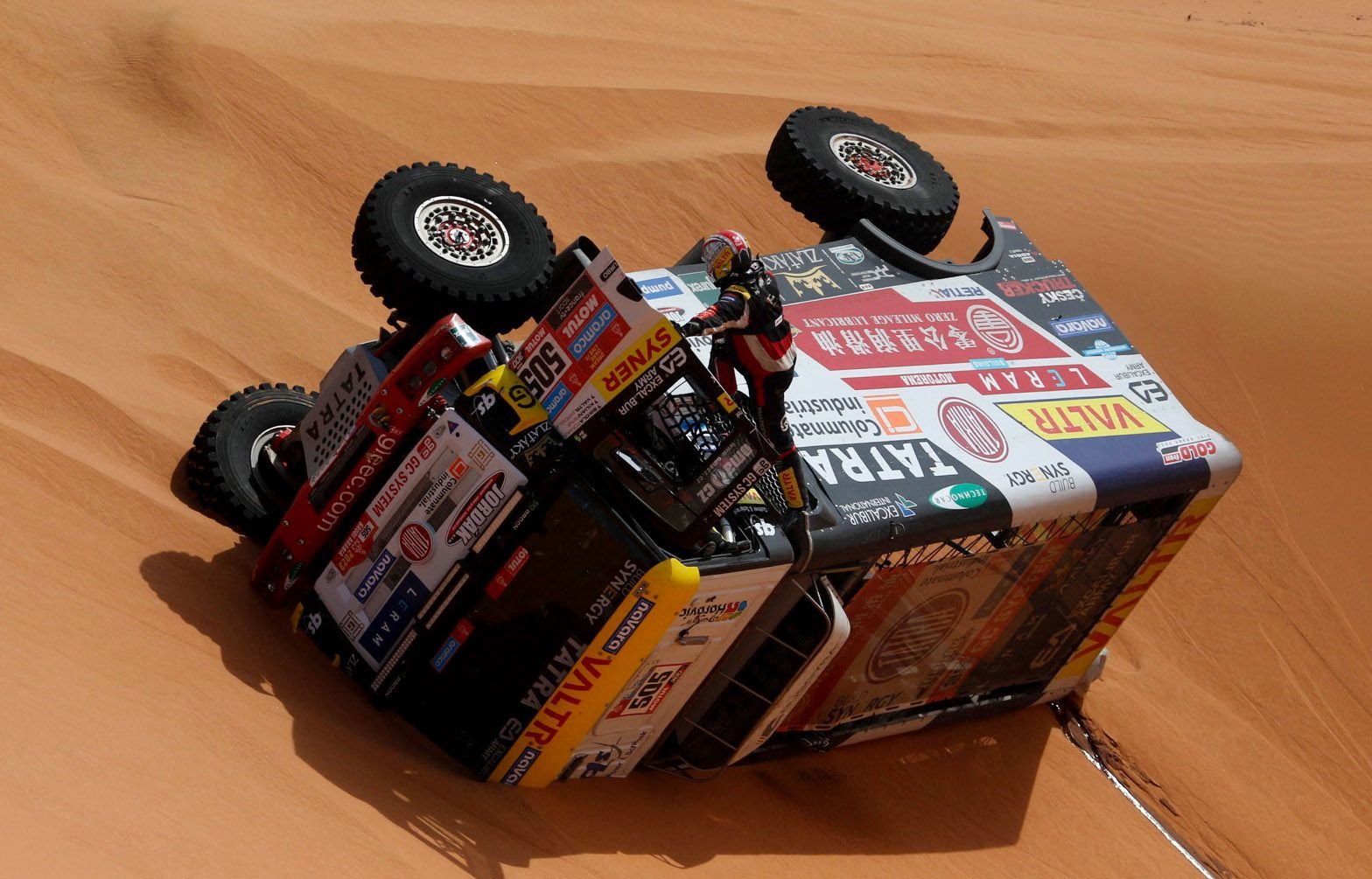 Dakar Rally (163606972).jpg