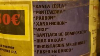 El cartel publicitario que anima a viajar a "Xanxenchon" este verano