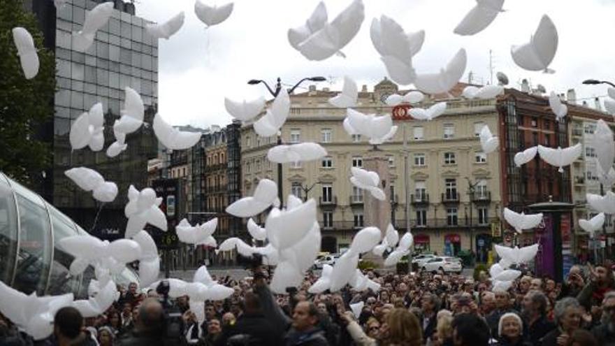 Homenaje de despedida a Gesto por la Paz en Bilbao.