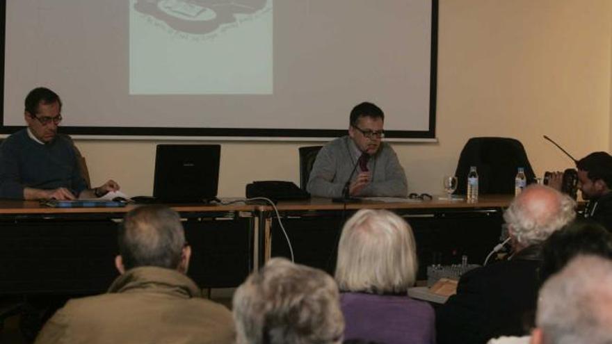 Miguel Solís Santos y José Luis Campal, ayer, en el Valdecarzana.