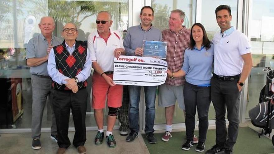 Torregolf y Escuela de Golf Elche, juntos en una aventura solidaria