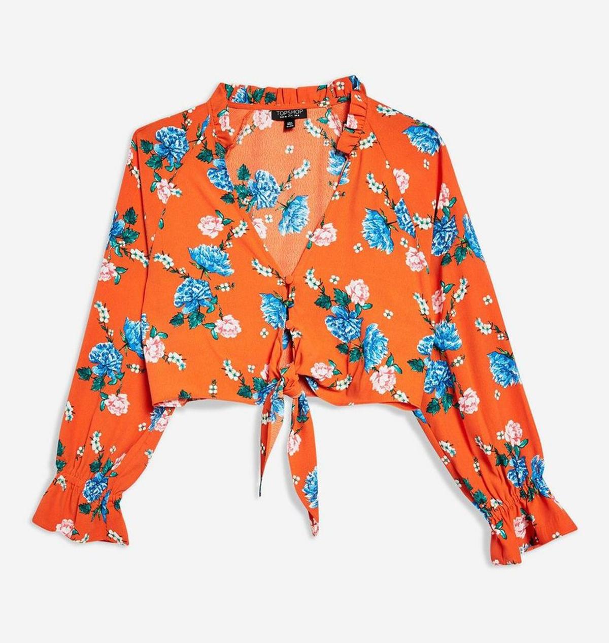 Estilo blusa y con estampado floral