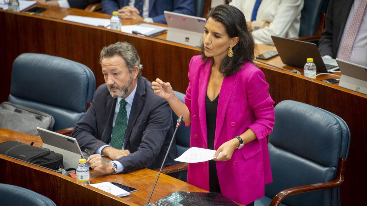 Archivo - La portavoz de Vox en la Asamblea de Madrid, Rocío Monasterio, durante una sesión plenaria en la Asamblea de Madrid, a 6 de octubre de 2022, en Madrid (España).